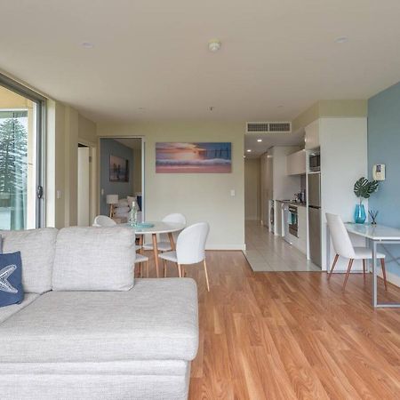 Beachside Luxury Apartments One & Two Bedroom In Beachfront Oaks Pier Building Glenelg Exteriér fotografie
