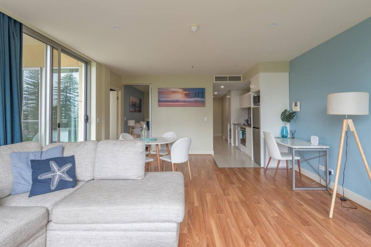 Beachside Luxury Apartments One & Two Bedroom In Beachfront Oaks Pier Building Glenelg Exteriér fotografie