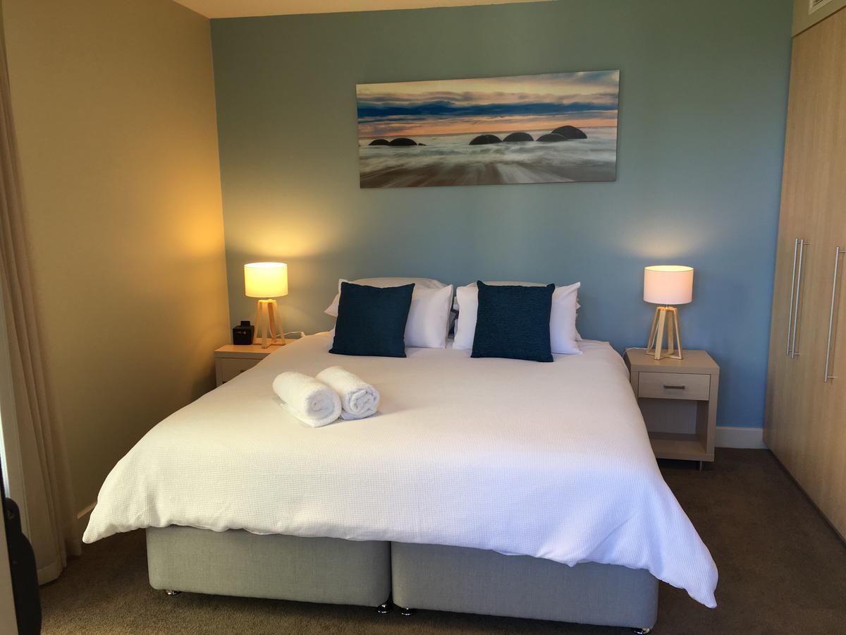 Beachside Luxury Apartments One & Two Bedroom In Beachfront Oaks Pier Building Glenelg Exteriér fotografie