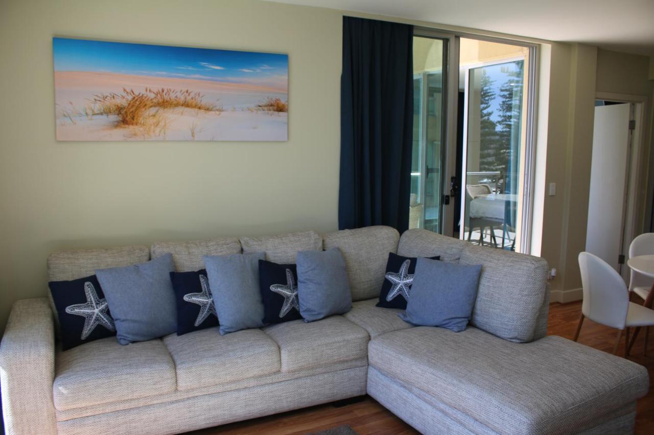 Beachside Luxury Apartments One & Two Bedroom In Beachfront Oaks Pier Building Glenelg Exteriér fotografie