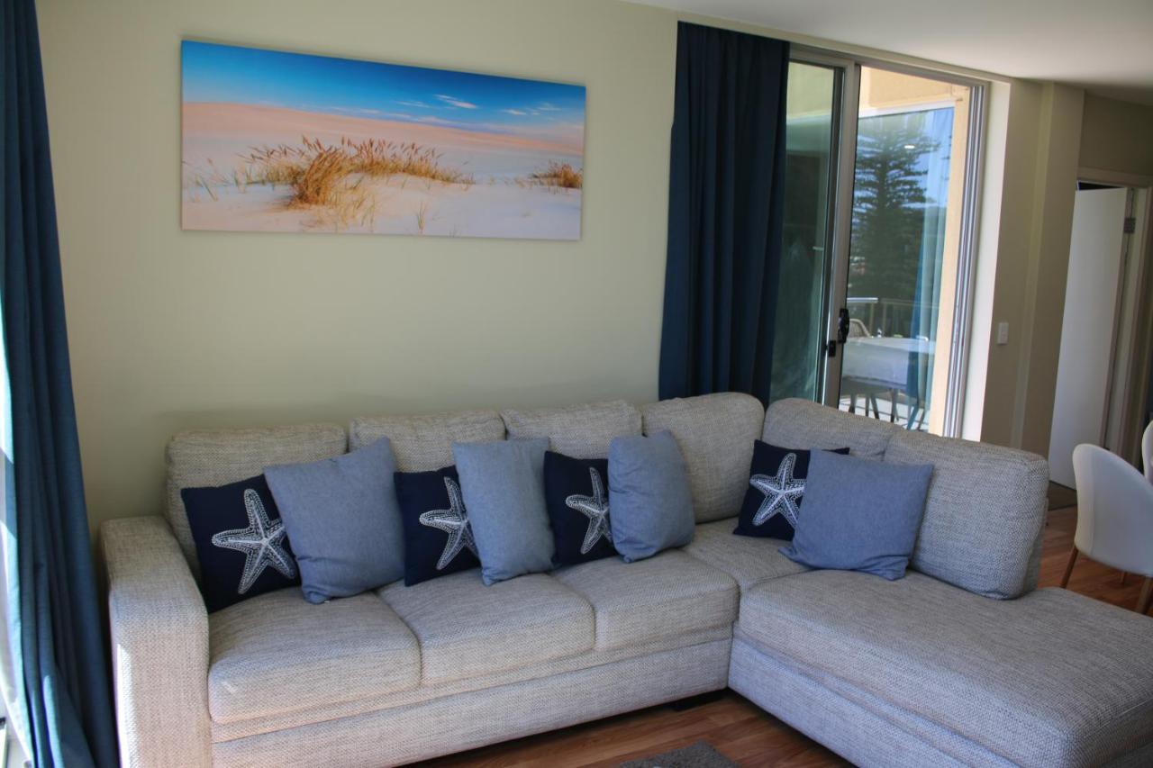 Beachside Luxury Apartments One & Two Bedroom In Beachfront Oaks Pier Building Glenelg Exteriér fotografie